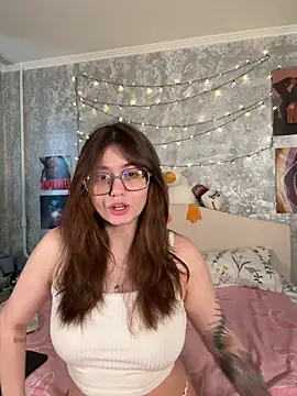 Snapshot of Sabrina_shells chatting on November 14, 2025, 10:52 am Sabrina shells online show from November 14, 2025, 10:52 am