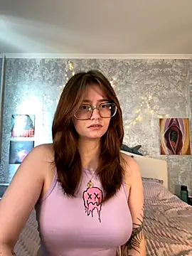 Snapshot of Sabrina_shells chatting on September 10, 2025, 10:25 am Sabrina shells online show from September 10, 2025, 10:25 am