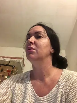 Snapshot of BELLAMORGANE1 chatting on November 4, 2025, 8:56 pm BELLAMORGANE1 online show from November 4, 2025, 8:56 pm