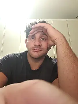 michemichemiche8 online show from October 15, 2025, 5:10 pm