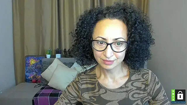 Arianasweety23 online show from November 18, 2025, 6:33 pm