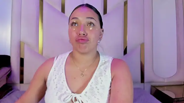 IsabellRodriguez18 online show from March 26, 2026, 3:27 am