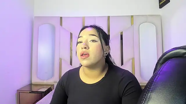 Snapshot of IsabellRodriguez18 chatting on May 16, 2026, 2:54 am IsabellRodriguez18 online show from May 16, 2026, 2:54 am