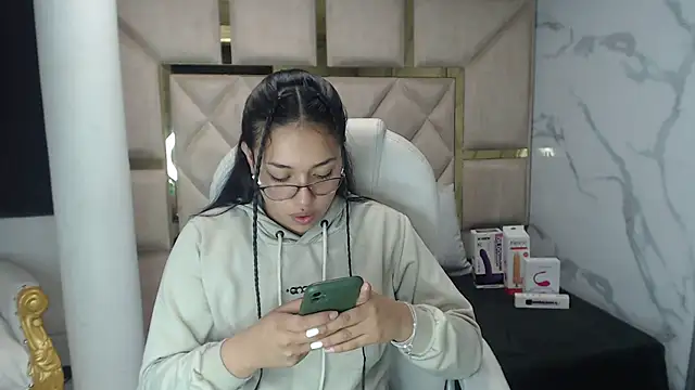 Snapshot of IsabellRodriguez18 chatting on March 9, 2025, 3:54 am IsabellRodriguez18 online show from March 9, 2025, 3:54 am