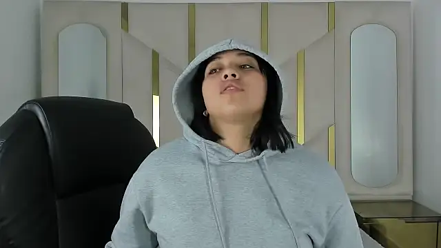 Snapshot of IsabellRodriguez18 chatting on September 25, 2025, 3:12 am IsabellRodriguez18 online show from September 25, 2025, 3:12 am