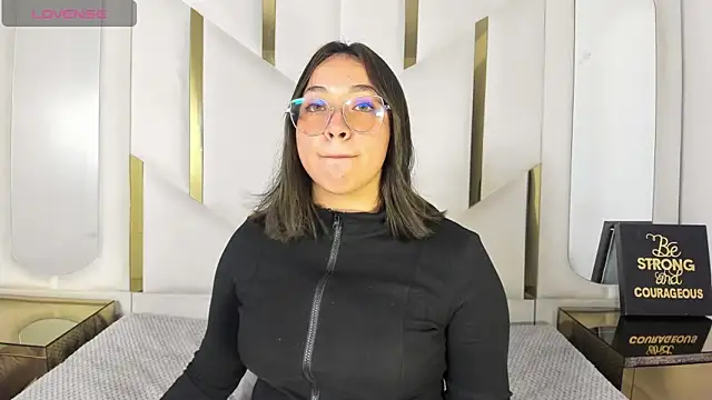 IsabellRodriguez18 online show from March 5, 2026, 3:36 am