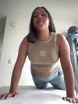IsabellRodriguez18 online show from July 9, 2026, 4:50 pm