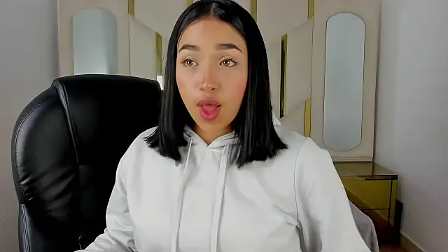 Snapshot of IsabellRodriguez18 chatting on October 6, 2025, 3:29 am IsabellRodriguez18 online show from October 6, 2025, 3:29 am