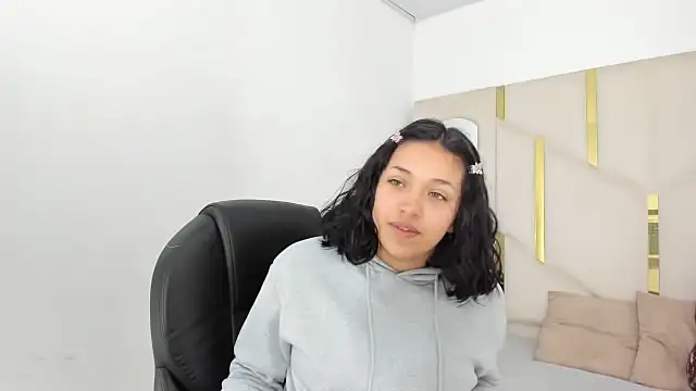 Snapshot of IsabellRodriguez18 chatting on September 19, 2025, 2:37 am IsabellRodriguez18 online show from September 19, 2025, 2:37 am