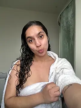 fayfay2002 online show from February 11, 2025, 12:25 pm