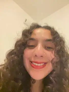 fayfay2002 online show from January 17, 2025, 9:28 pm