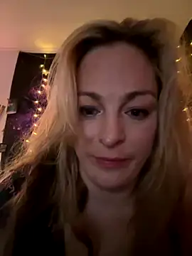 kayNkris online show from October 23, 2025, 6:45 am