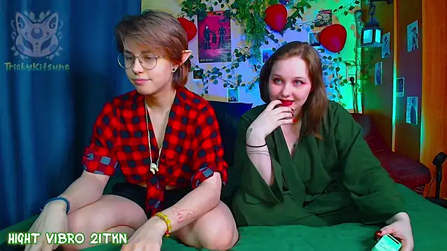 TrickyKitsune online show from April 16, 2026, 3:46 pm