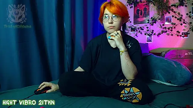 Snapshot of TrickyKitsune chatting on July 9, 2026, 4:06 pm TrickyKitsune online show from July 9, 2026, 4:06 pm