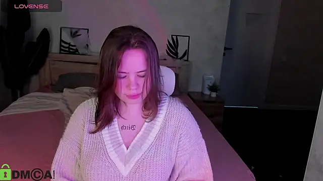 EricaElliott online show from October 25, 2025, 1:27 am