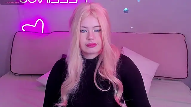 Snapshot of EricaElliott chatting on May 24, 2026, 9:42 am EricaElliott online show from May 24, 2026, 9:42 am
