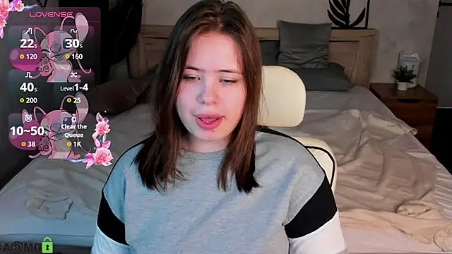 EricaElliott online show from November 19, 2025, 9:42 am