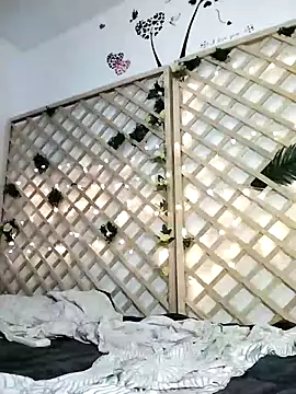 Mia WAll online show from January 22, 2025, 1:20 am