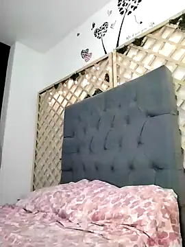 Mia WAll online show from January 10, 2025, 12:27 am