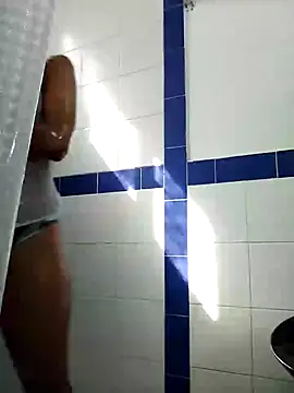 Mia WAll online show from January 21, 2025, 7:17 pm