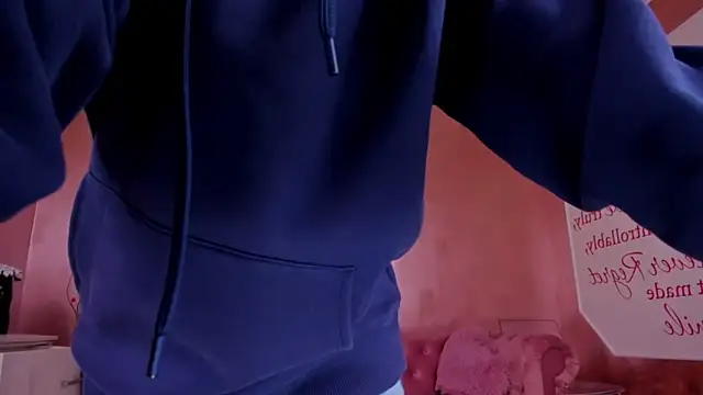 evanew  online show from March 8, 2025, 8:35 pm