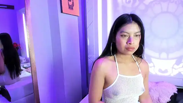 Chloe Martini online show from April 18, 2026, 2:47 am