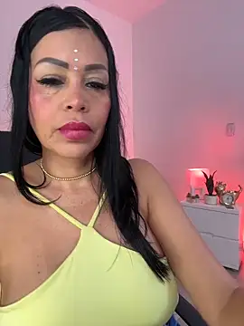 KarolRubi1 online show from May 31, 2026, 6:09 pm