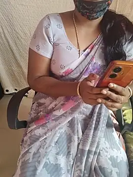 Snapshot of Tamil_roja69 chatting on June 28, 2026, 2:40 am Tamil roja69 online show from June 28, 2026, 2:40 am