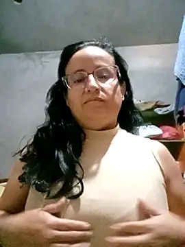 Snapshot of Mariakell chatting on January 6, 2025, 4:44 pm Mariakell online show from January 6, 2025, 4:44 pm