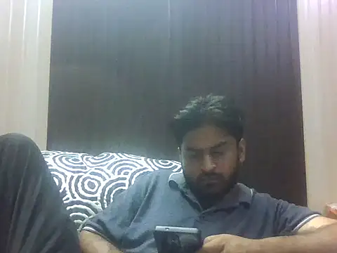 indihotguy online show from October 9, 2025, 1:44 pm