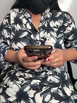 tanvihot2 online show from June 21, 2026, 4:13 pm