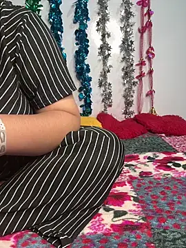 tanvihot2 online show from November 5, 2025, 3:15 pm