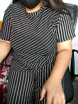 tanvihot2 online show from April 2, 2026, 3:41 pm