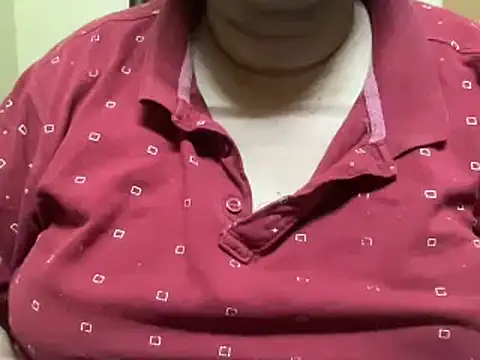 FatIndianBoy online show from December 31, 2024, 4:04 pm