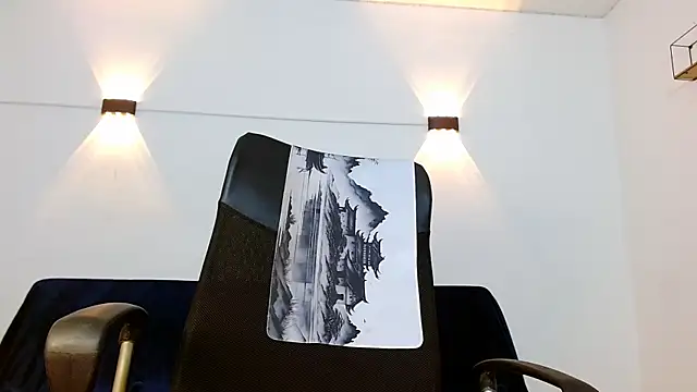 Br4ndxpimm online show from December 1, 2025, 6:53 pm