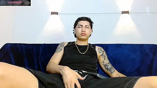 Br4ndxpimm online show from December 4, 2025, 6:51 pm