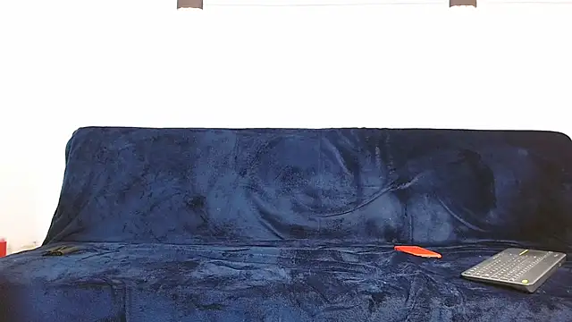 Br4ndxpimm online show from September 14, 2025, 3:34 pm