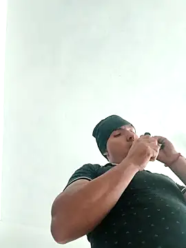 chinoxxx online show from February 3, 2025, 10:43 pm