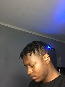 Redfucks333 online show from April 12, 2026, 7:39 pm