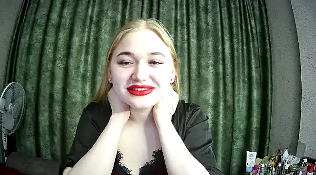 dorisss24 online show from January 3, 2025, 12:51 pm