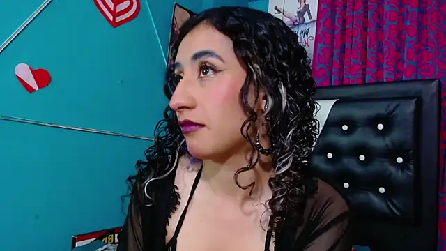 valerie mase online show from November 5, 2025, 7:06 pm