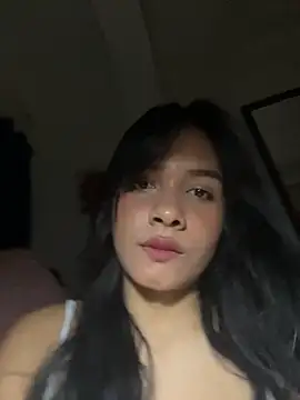 Snapshot of Ninabrunette18 chatting on March 22, 2025, 3:20 am Ninabrunette18 online show from March 22, 2025, 3:20 am