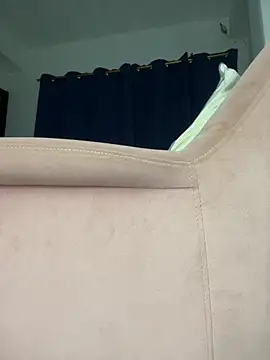 Snapshot of Ninabrunette18 chatting on September 21, 2025, 1:00 am Ninabrunette18 online show from September 21, 2025, 1:00 am