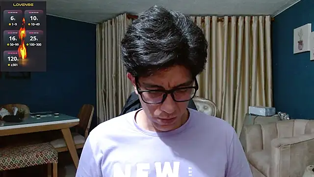 Snapshot of Noah-cock chatting on May 29, 2026, 5:13 am Noah-cock online show from May 29, 2026, 5:13 am