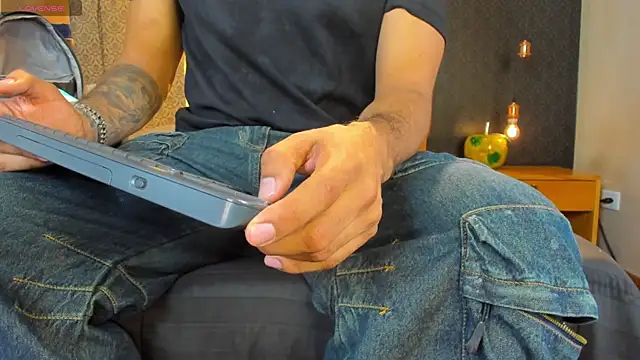 MarcoVitto online show from February 17, 2026, 7:44 pm