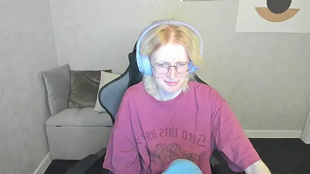 ElizabethHarpper online show from September 19, 2025, 1:09 am