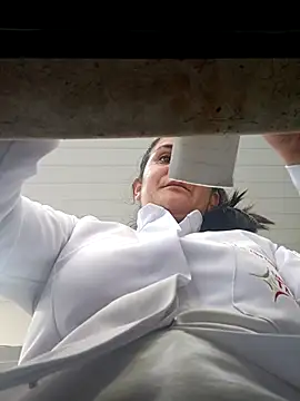 rosifernan online show from September 15, 2025, 4:07 pm