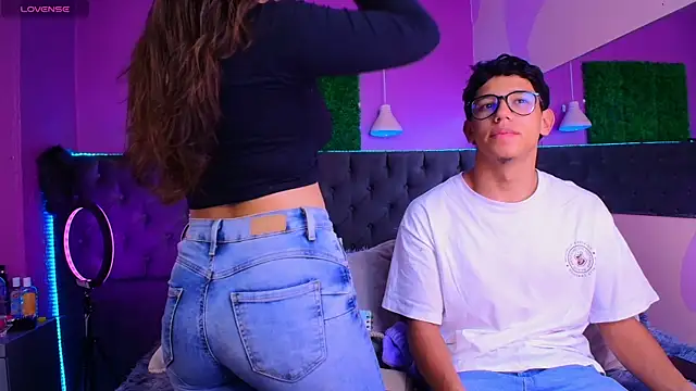 RyanPricee online show from April 8, 2026, 1:51 am