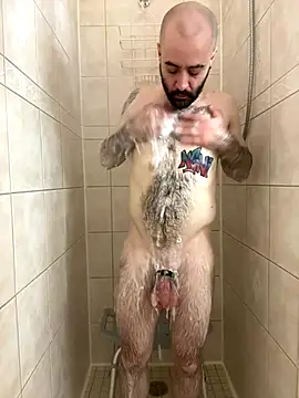 Faded-Solo online show from October 6, 2025, 1:18 am