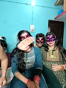 Hot muskaan online show from March 21, 2025, 6:18 pm